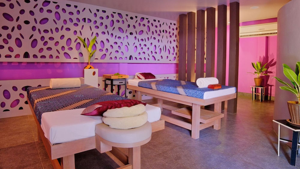Twin Lotus Resort and Spa - Adults Only 150/181