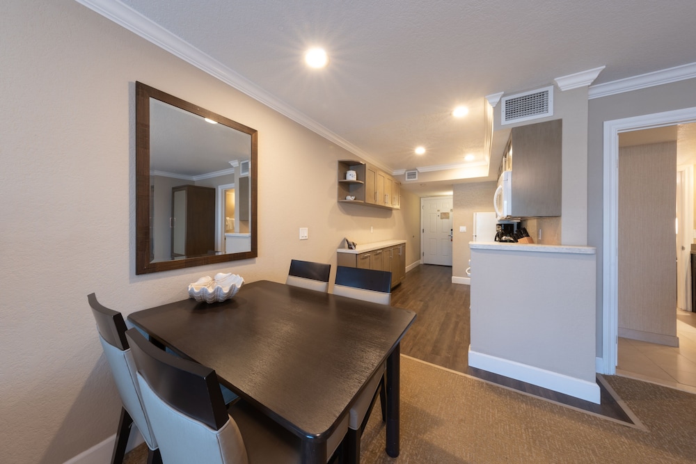 Carlsbad Inn Beach Resort 33/40