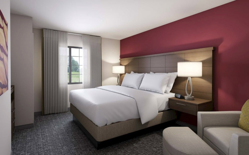 Staybridge Suites Lafayette 8/33