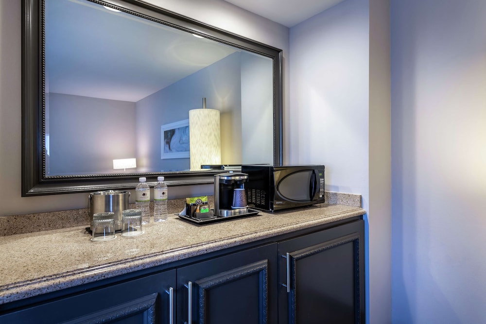 DoubleTree by Hilton Hotel Los Angeles Norwalk 40/59