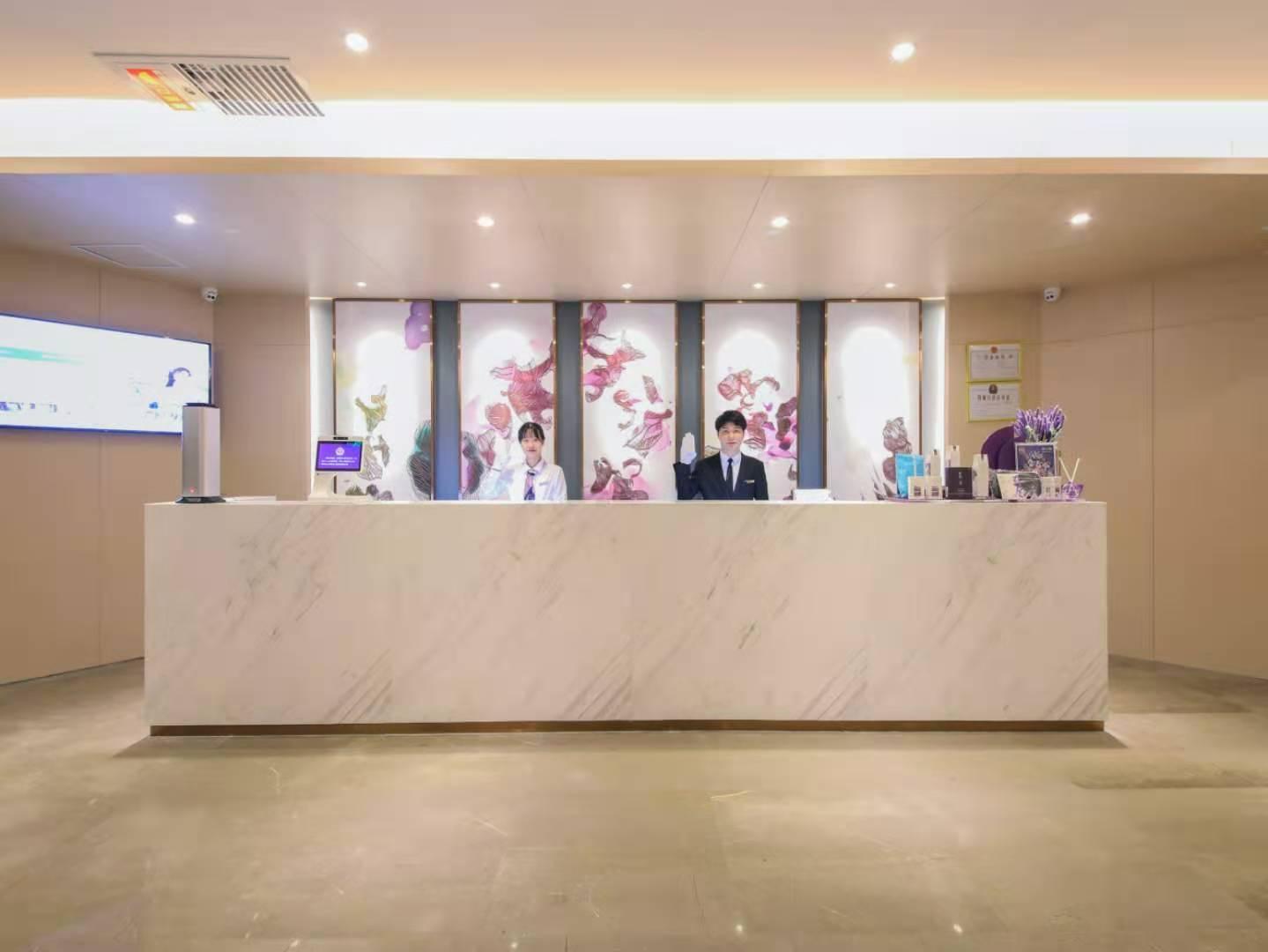 Lavande Hotel (Wuhan Guanggu Pedestrian Street ,Huake MTR Station) 10/31