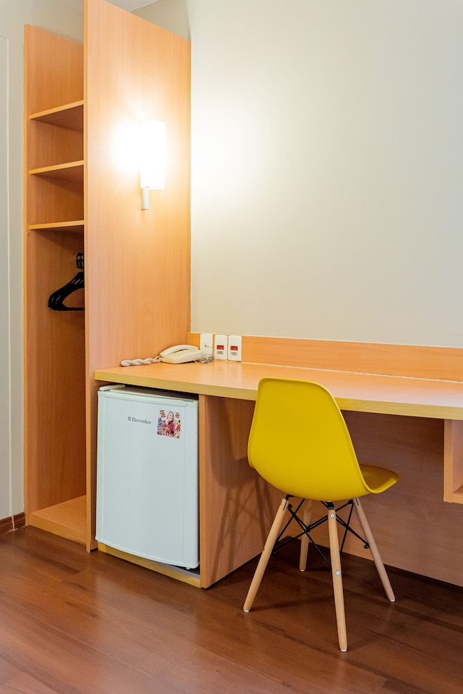 Hus Hotel Dourados 44/50