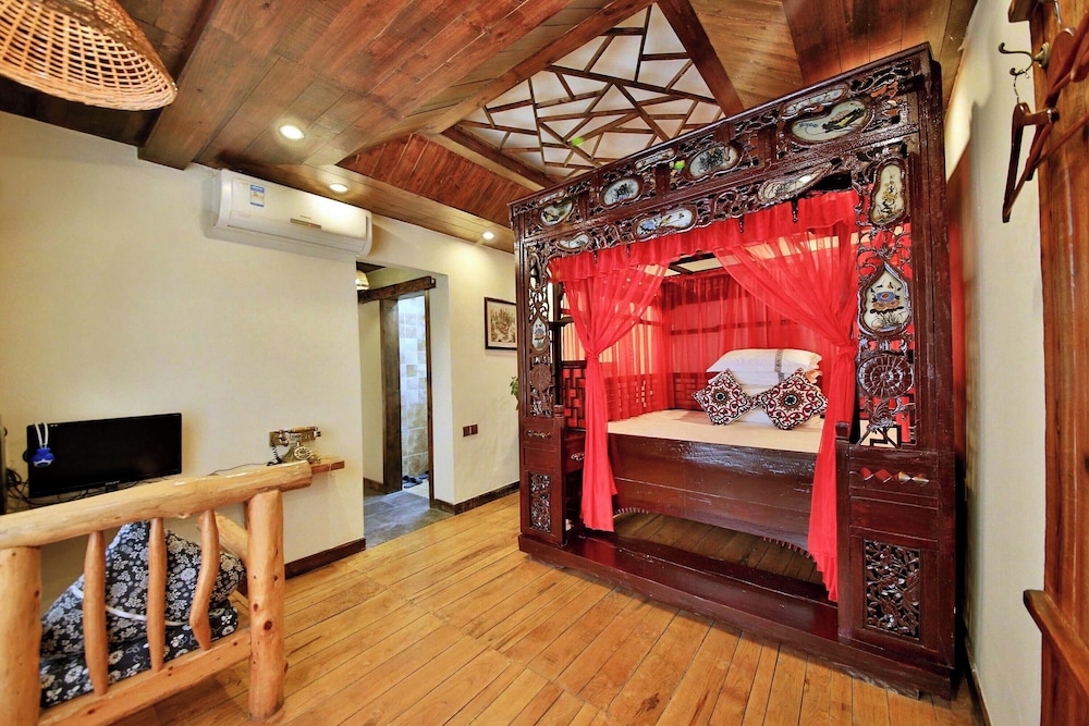 Xiangxi Dreamweaver Inn 37/50