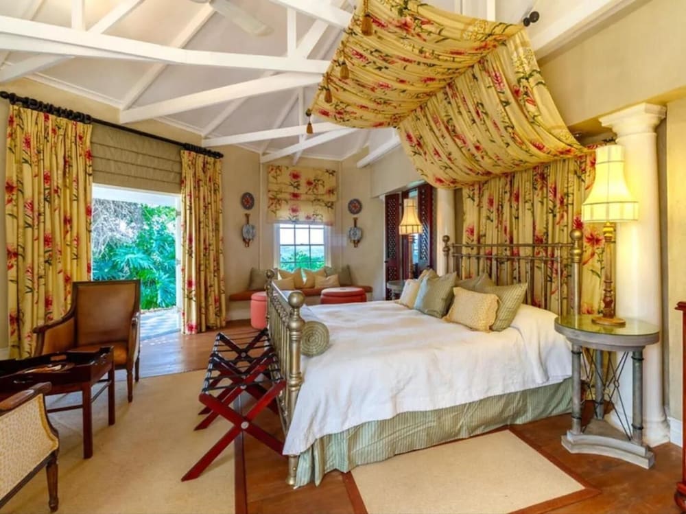 Blue Mountain Luxury Lodge 6/33