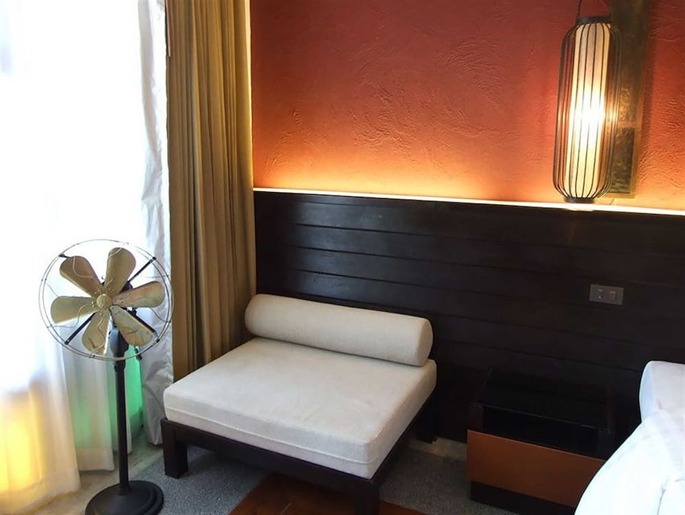 De Lanna Hotel 44/70