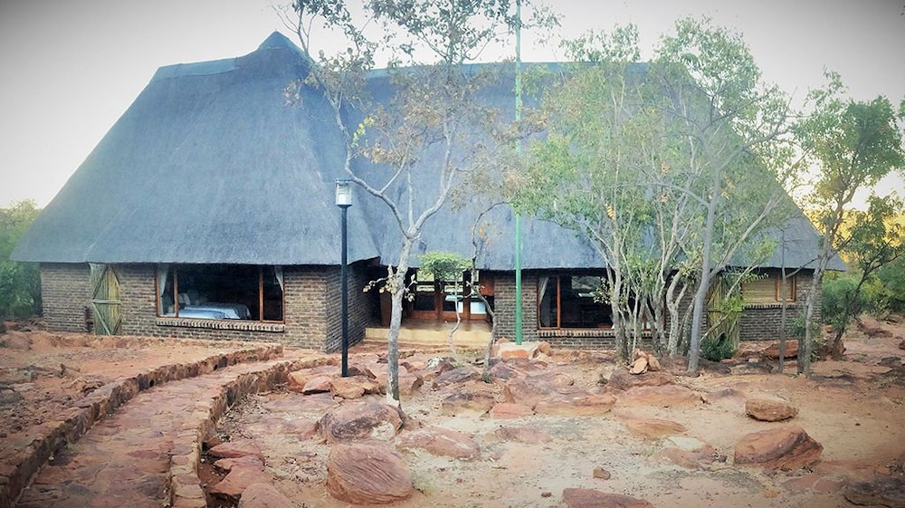 Dinkweng Safari Camp 38/41