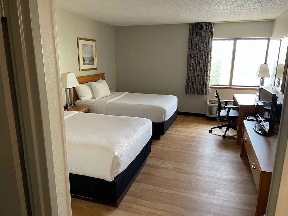Days Inn by Wyndham Pleasant Prairie Kenosh 18/55