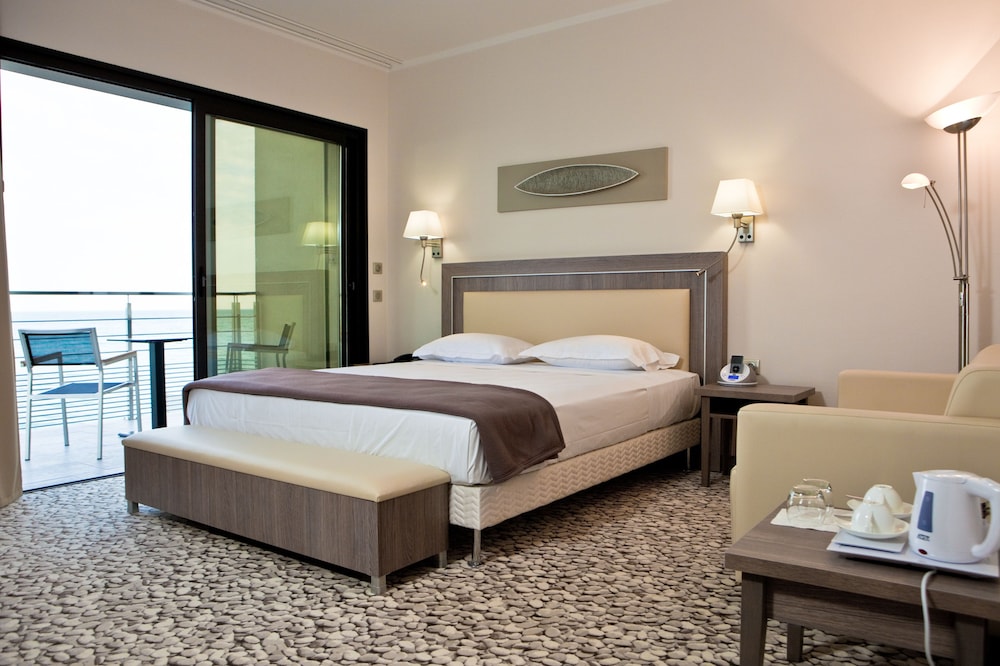 Villa Azur Hotel 5/34