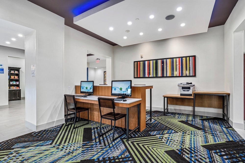 Holiday Inn Express Hotel And Suites Van Buren Ft Smith Area 63/70
