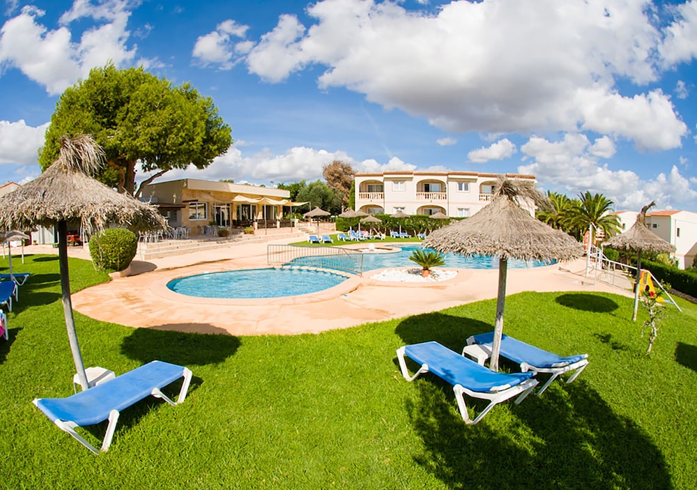 Apartamentos Sol Romantica by DOT Suites 48/57