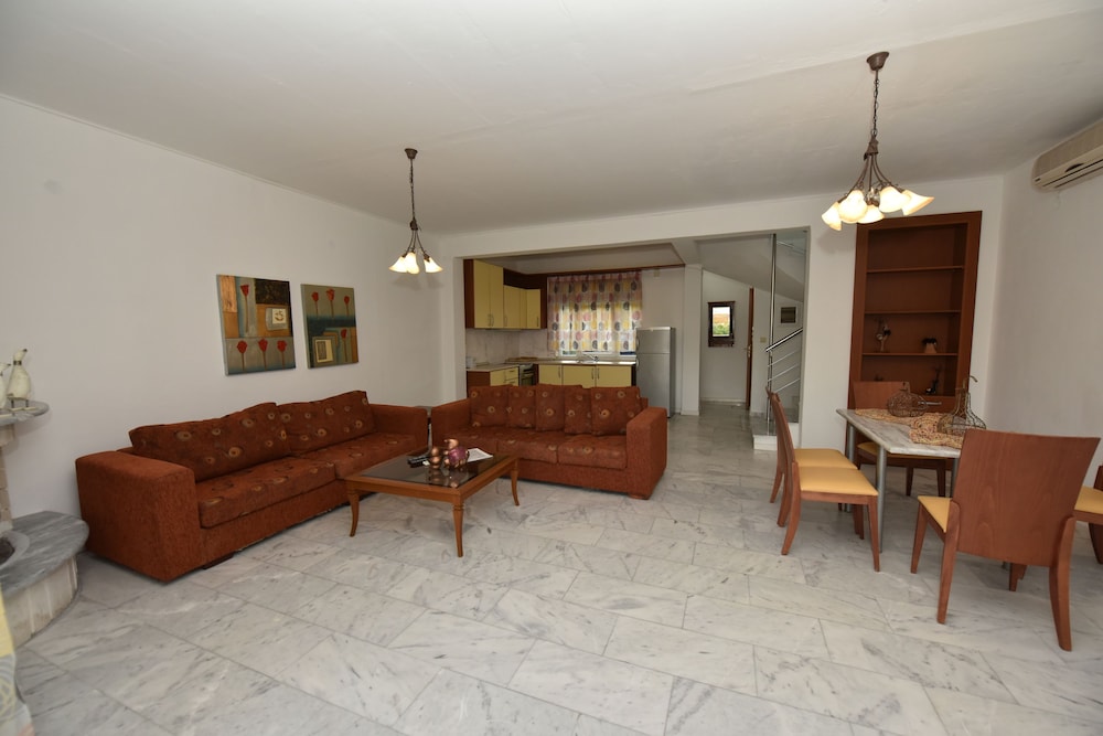 Olympic Kosmas Hotel 40/61