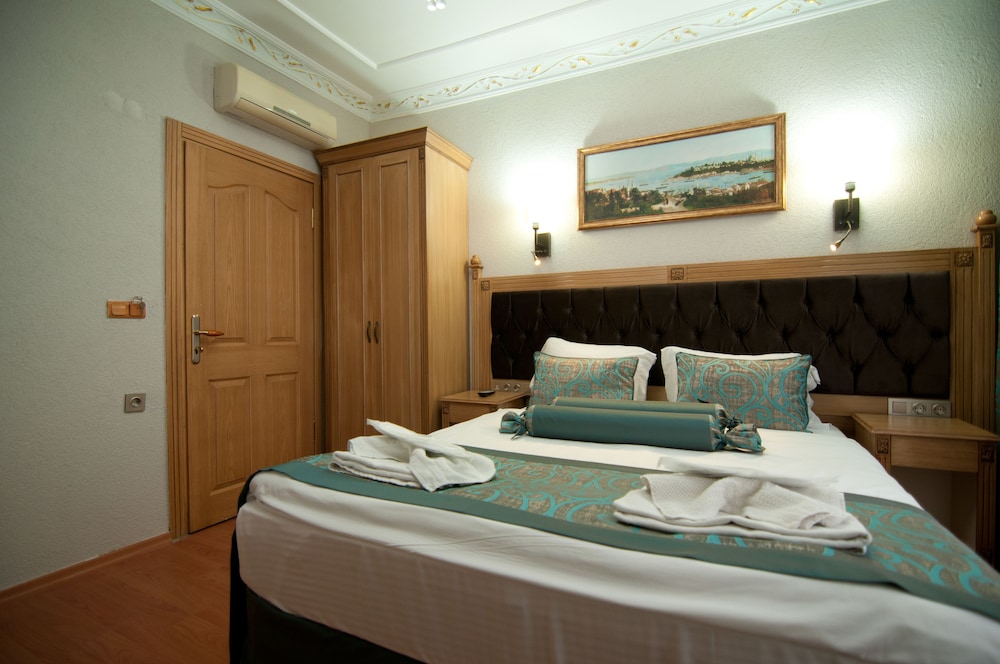 Blue Tuana Hotel 23/70