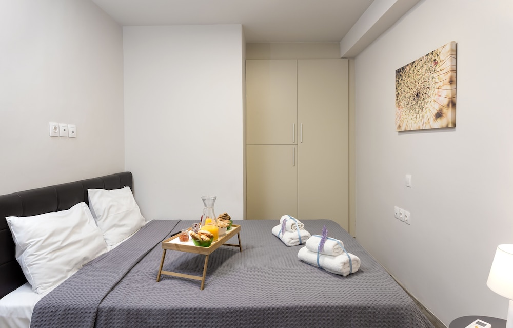 Supreme Luxury Suites By Athens Stay 24/67