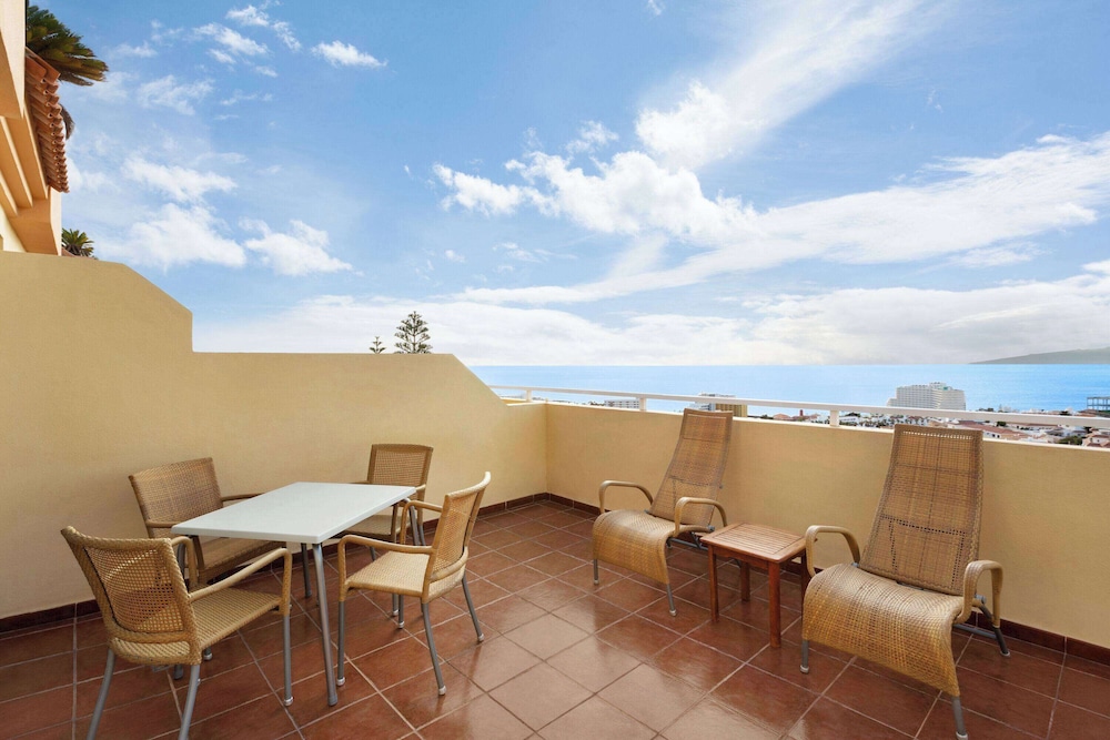 Wyndham Residences Costa Adeje 72/78