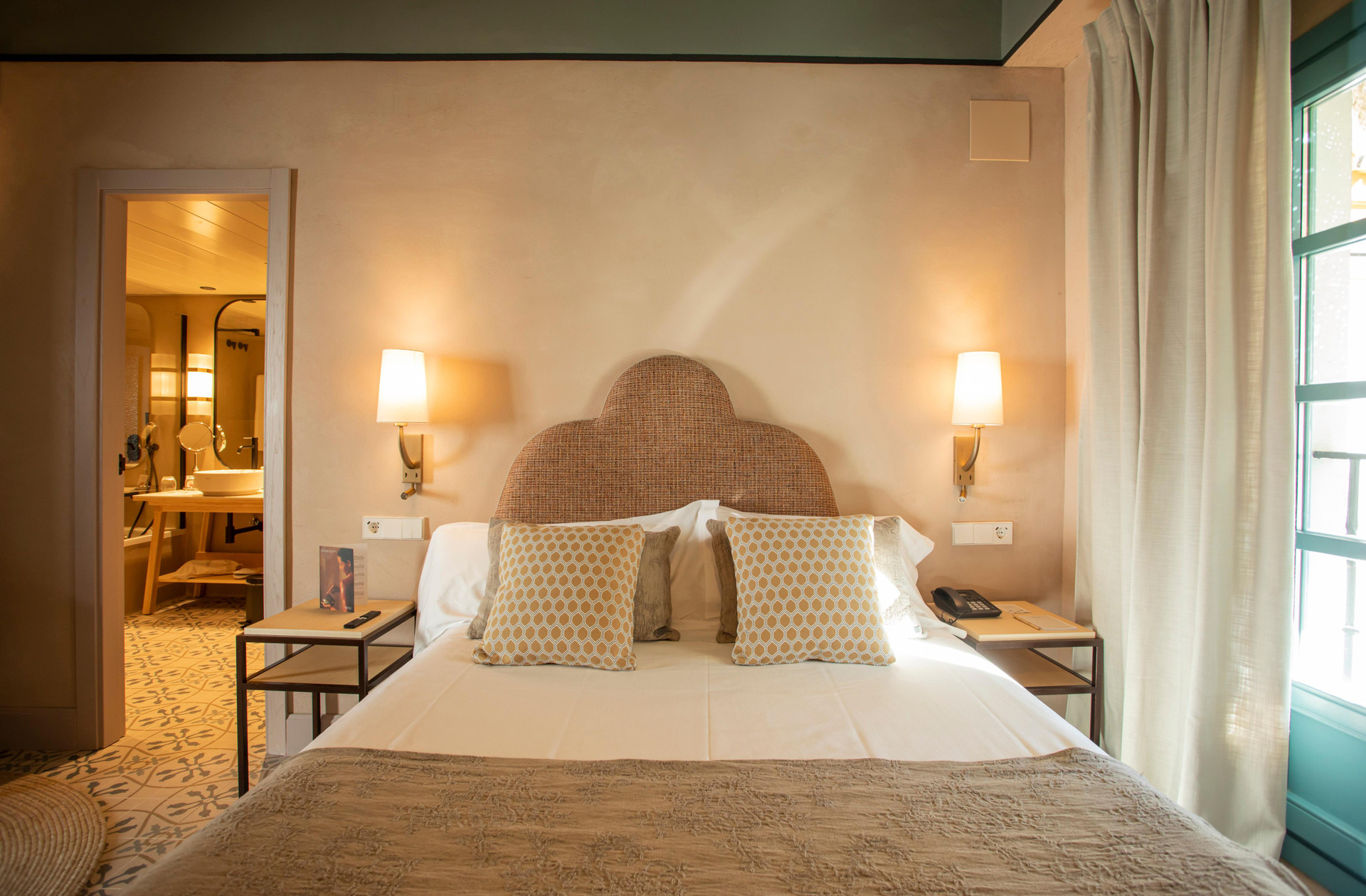 Standard, Double Bed, Hospes Las Casas Del Rey de Baeza 2/3