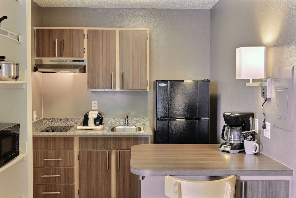 Studio 6 Extended Stay - Austin, TX - Midtown 41/59
