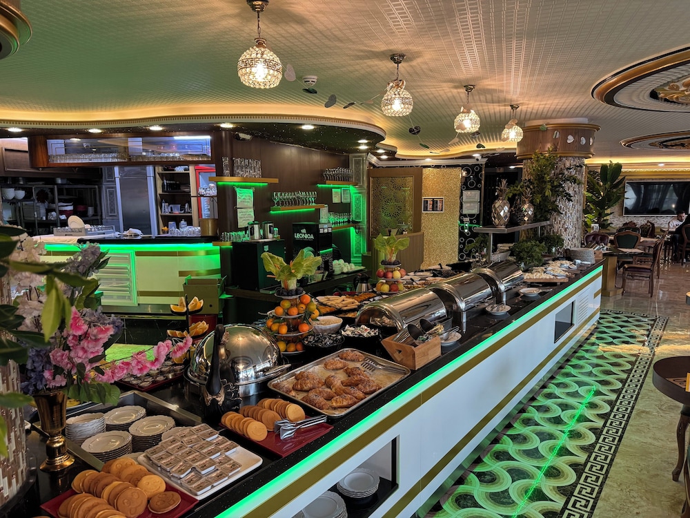 Can Adalya Palace Hotel 56/60