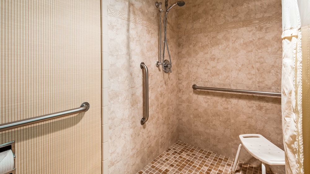 Lompoc Valley Inn and Suites 9/33