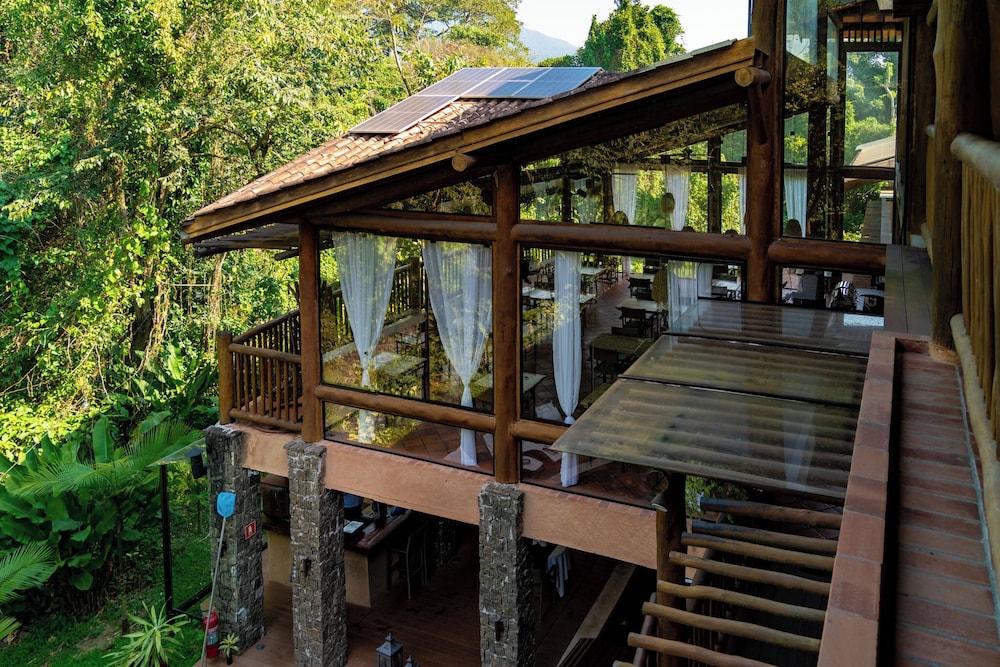 Kalango Boutique Hotel 70/75