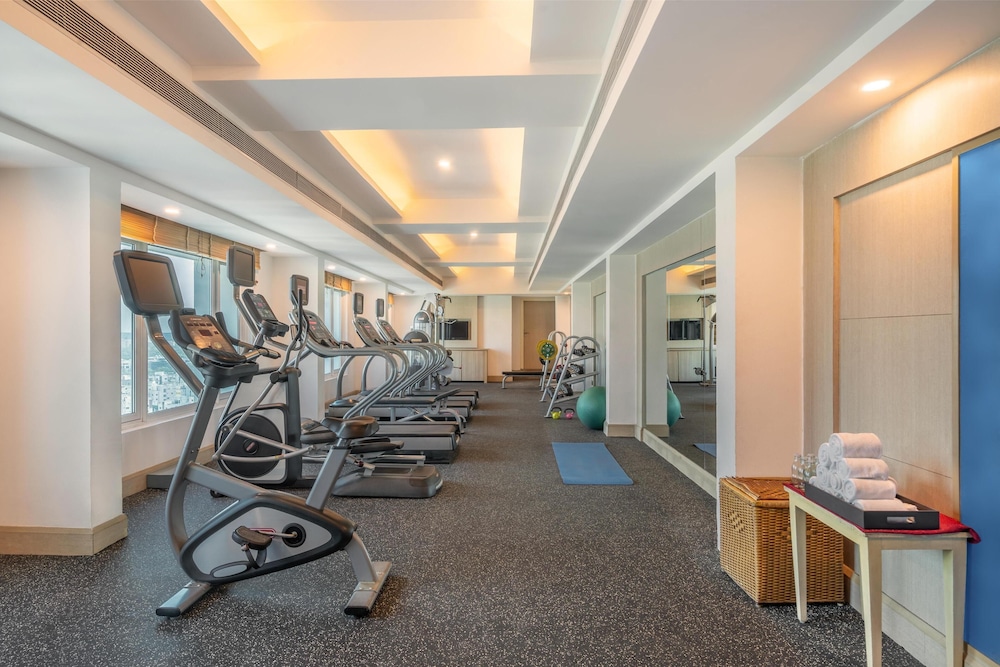 Radisson Hyderabad Hitec City 30/66