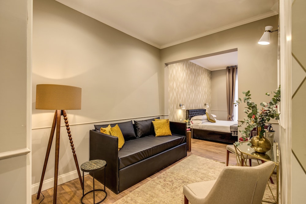 Charme Spagna Boutique Hotel 53/77