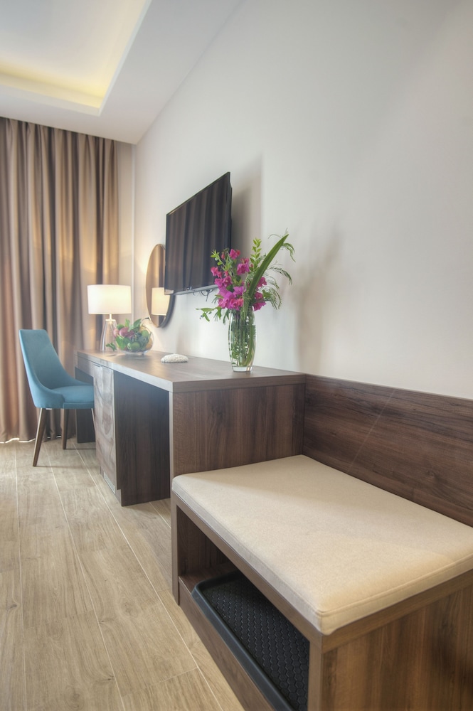 HOTEL TWELVE by Aycon 14/58