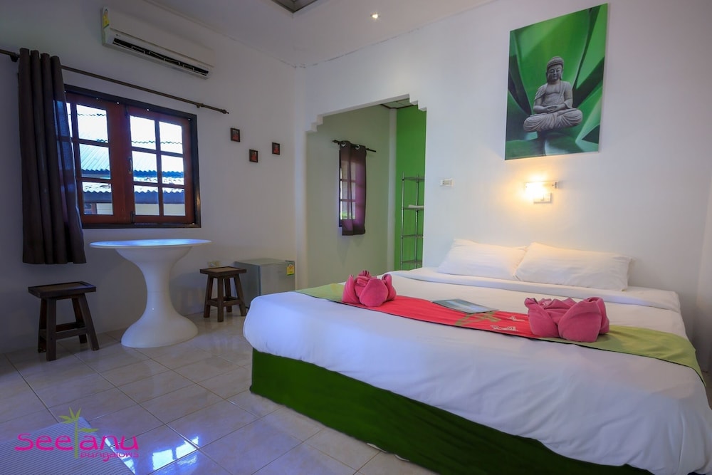CLASSIC, BUNGALOW, QUEEN BED, GARDEN VIEW