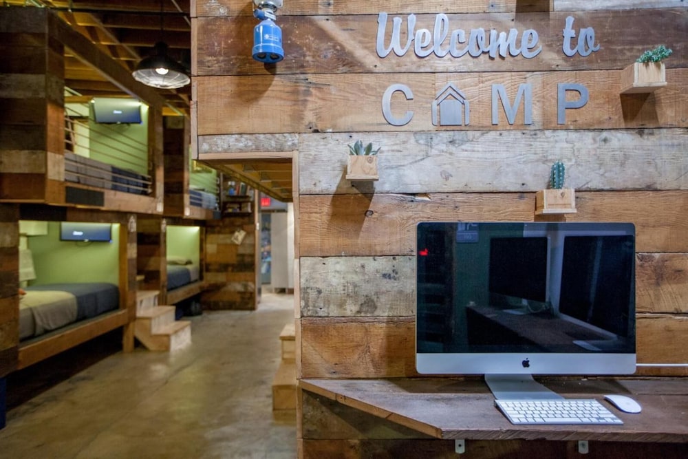 PodShare Los Feliz - Hostel 4/45