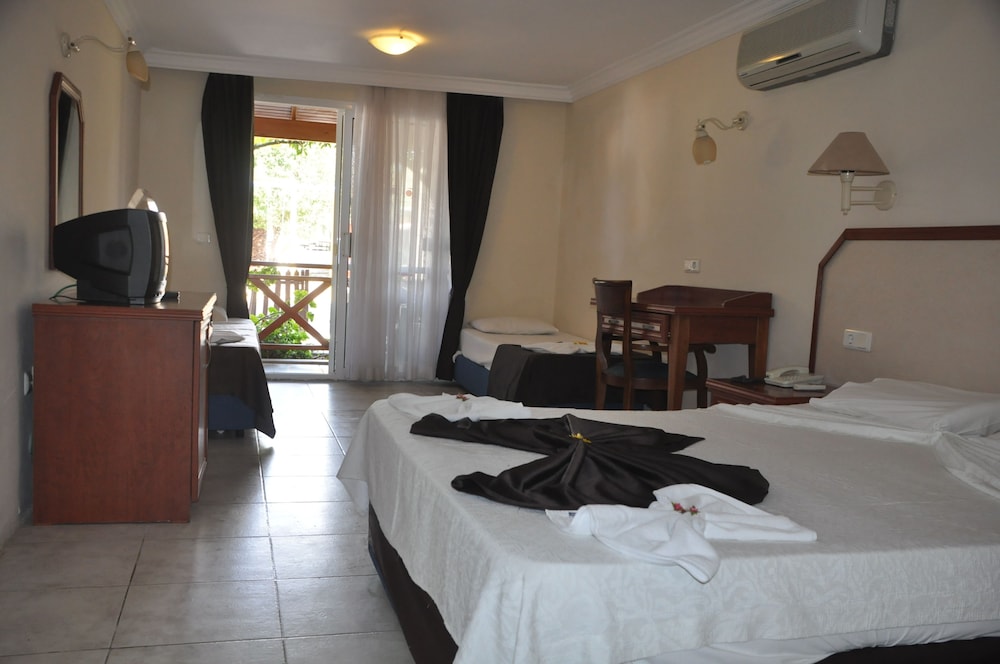 Pigale Beach Resort 16/66