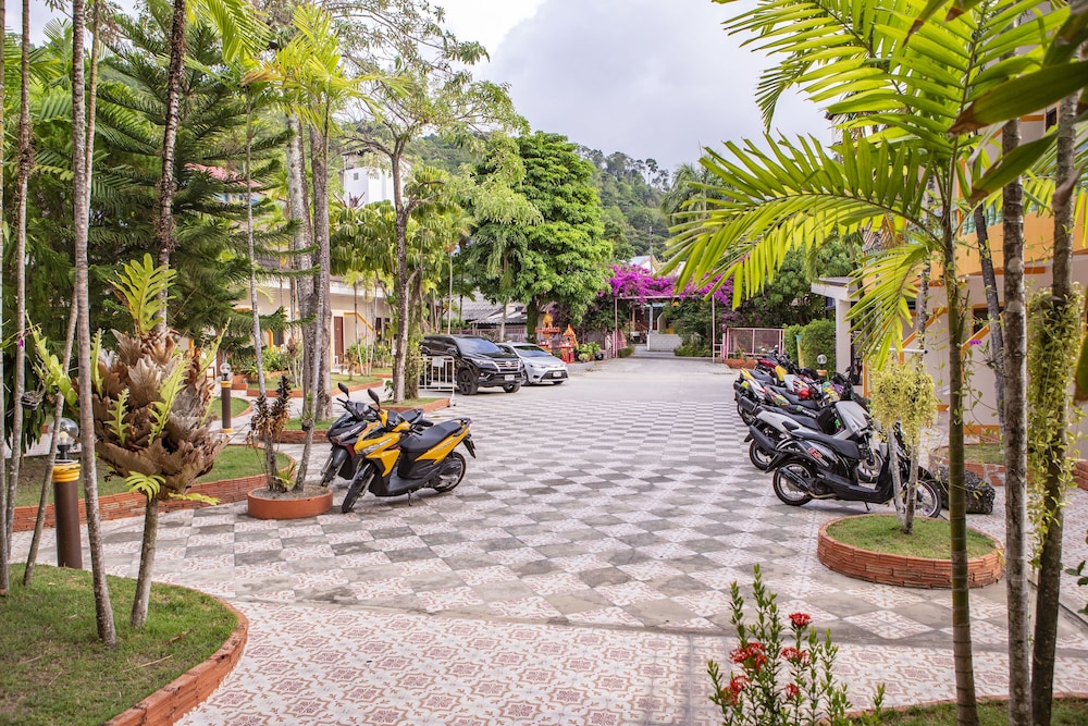 Club Coconut Resort 38/47