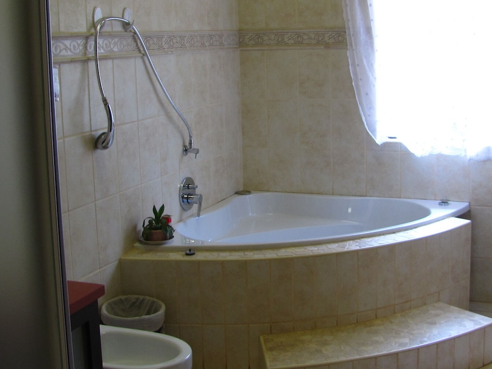 Millstream Inn Guesthouse 41/42