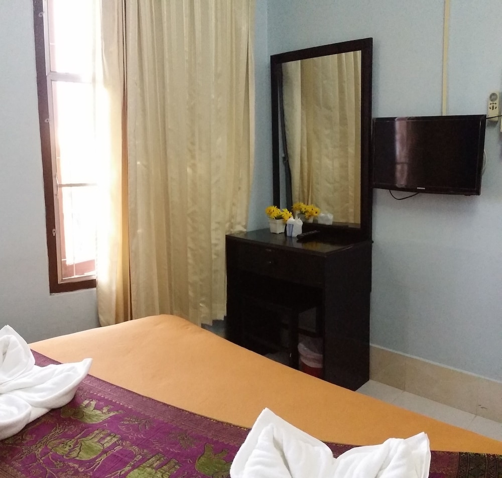 Mixay Paradise Hotel 35/78