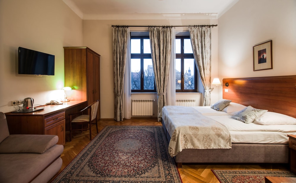 APARTHOTEL BASZTOWA 12/60