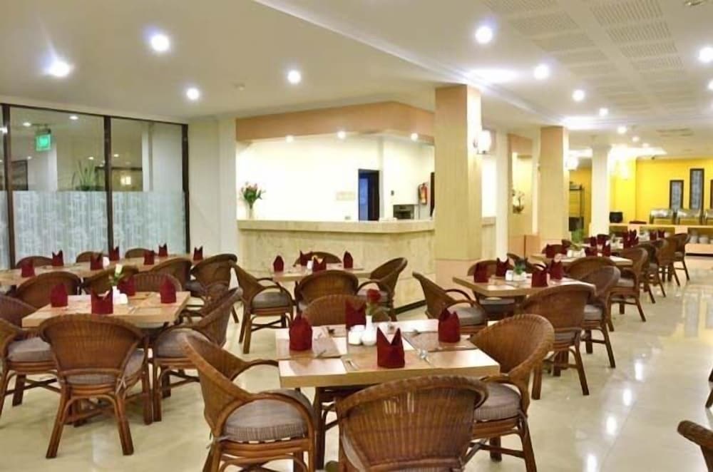 Bahari Inn Tegal 26/36