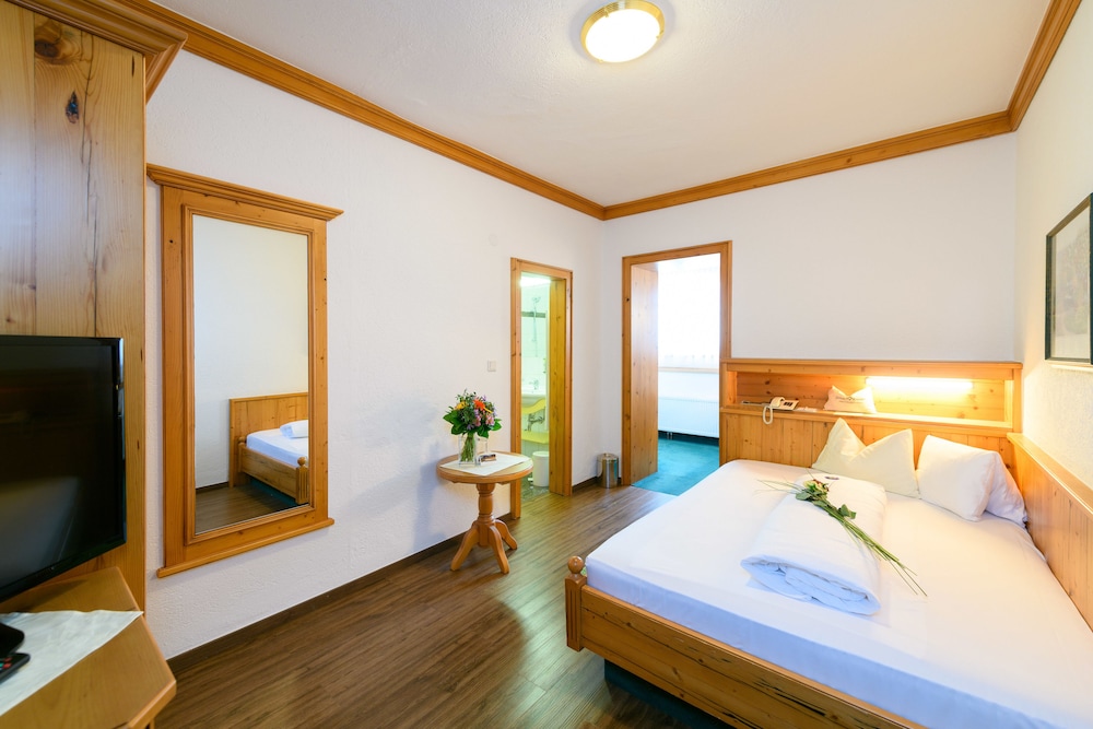 Room, Single, Single Bed, North Wing