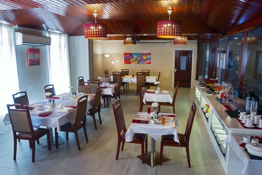 Hotel Palacio 35/50