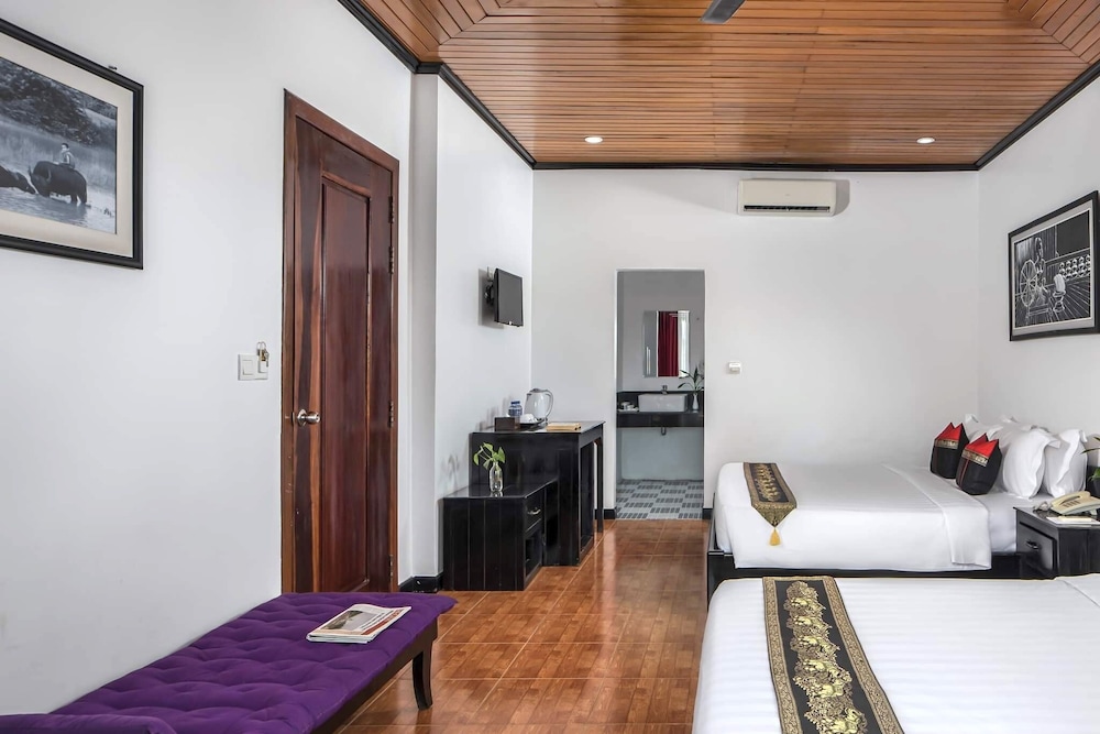 Golden Orchid Angkor 21/61