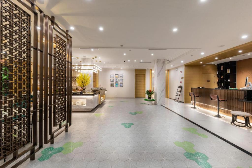 Metropolo Jinjiang Hotel (Haikou East High-speed Railway Station, Normal University) 13/30