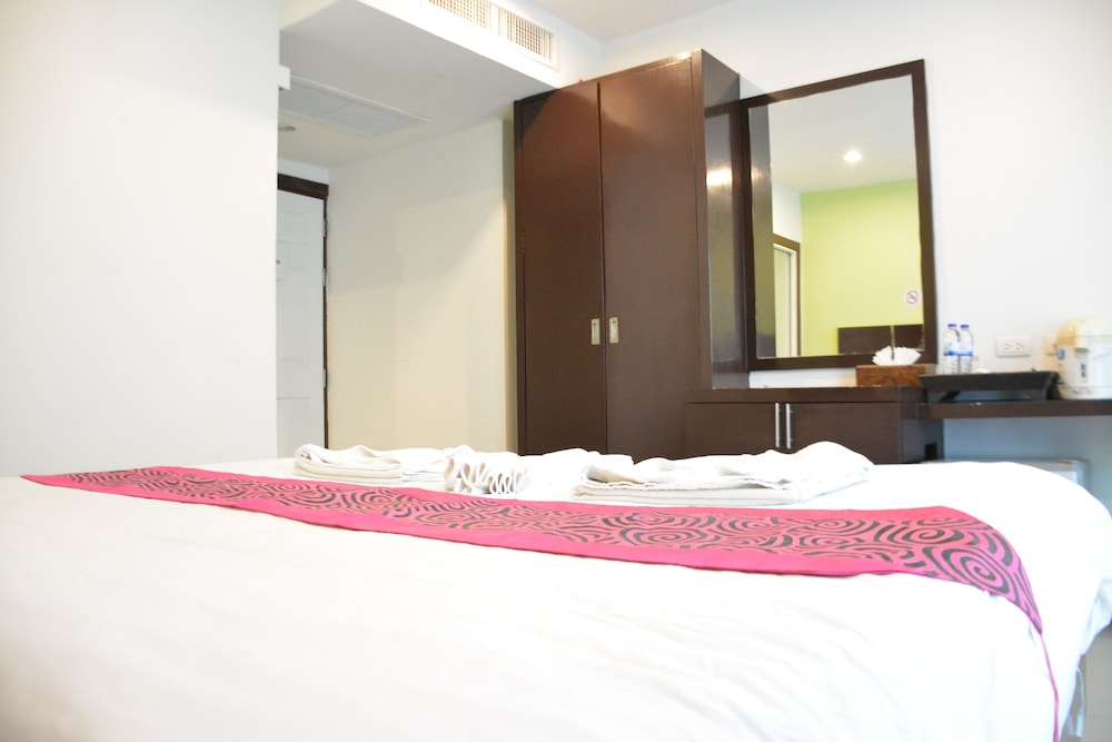 Standard, Double Bed, Zephyr Grand Hotel 4/6
