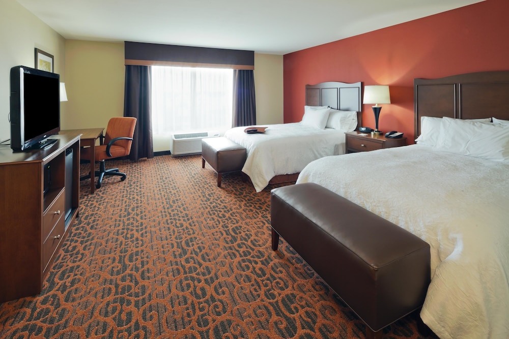 Hampton Inn Beloit 12/56