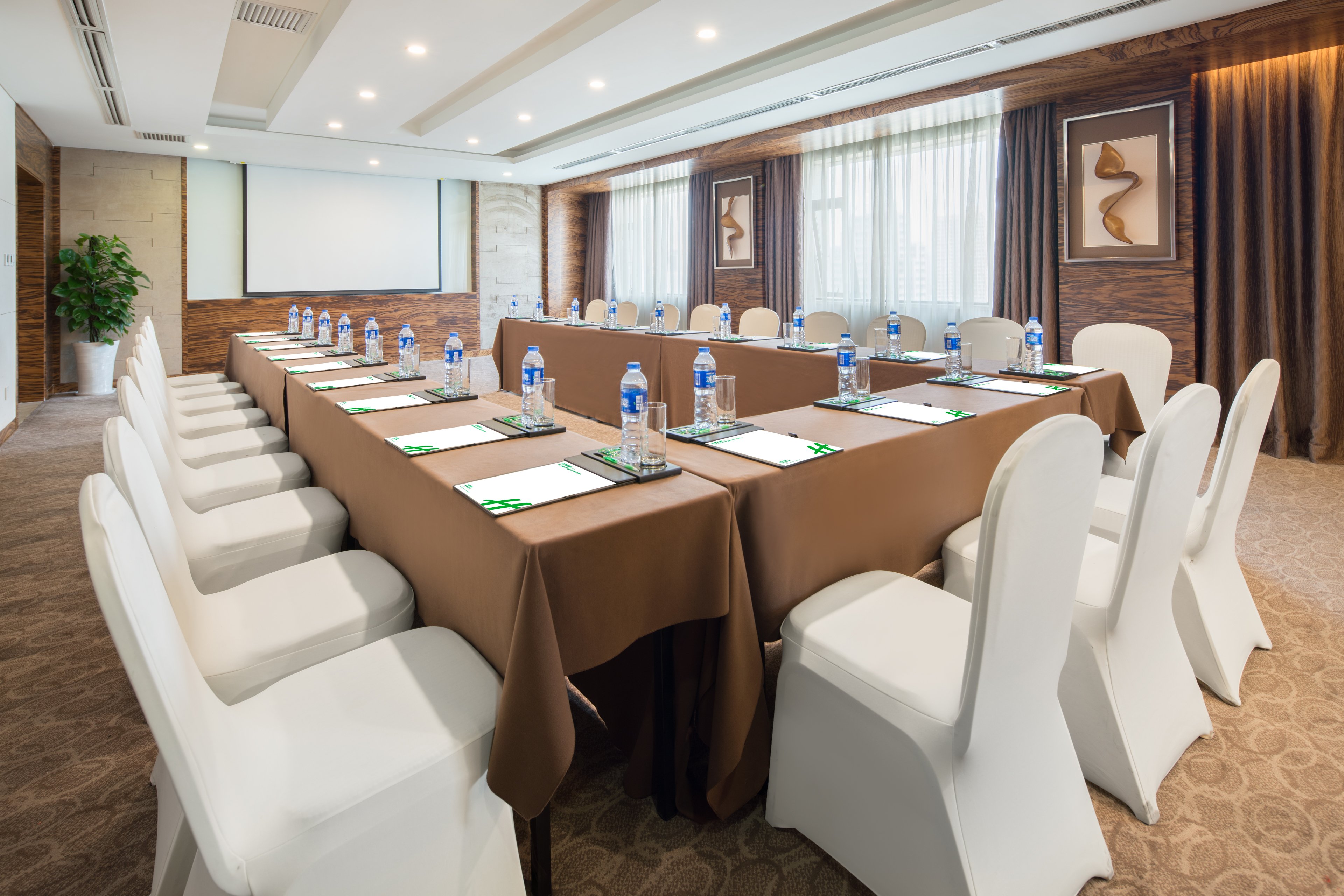 Holiday Inn Xian Big Goose Pagoda 40/50