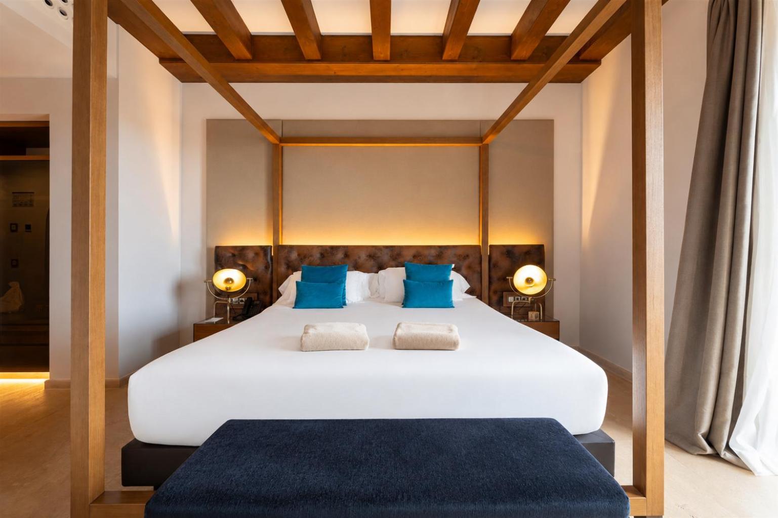 Castle, Suite, Balcony