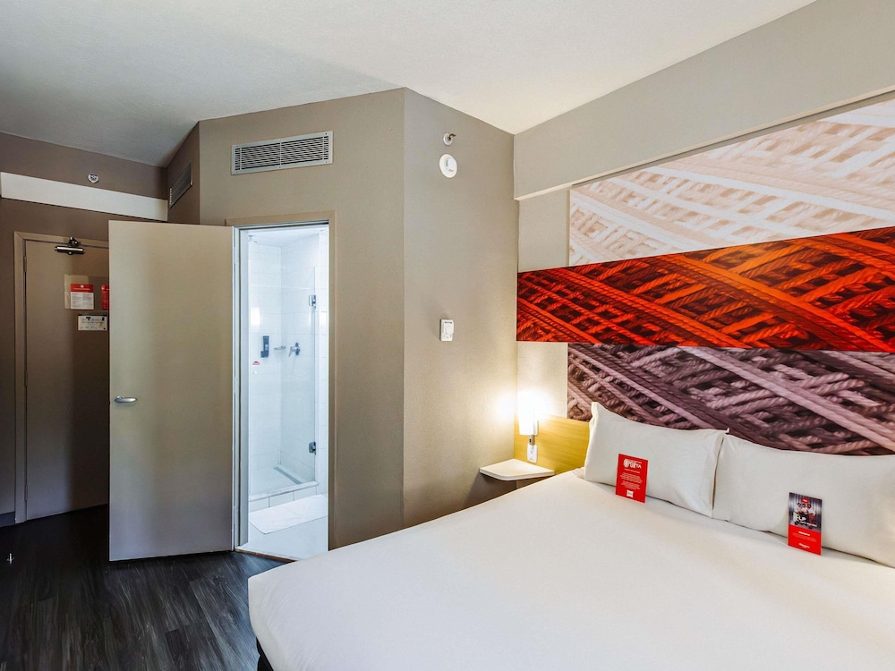 Ibis Maringa 18/50