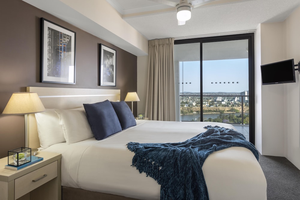 Oaks Brisbane River City Suites 25/72