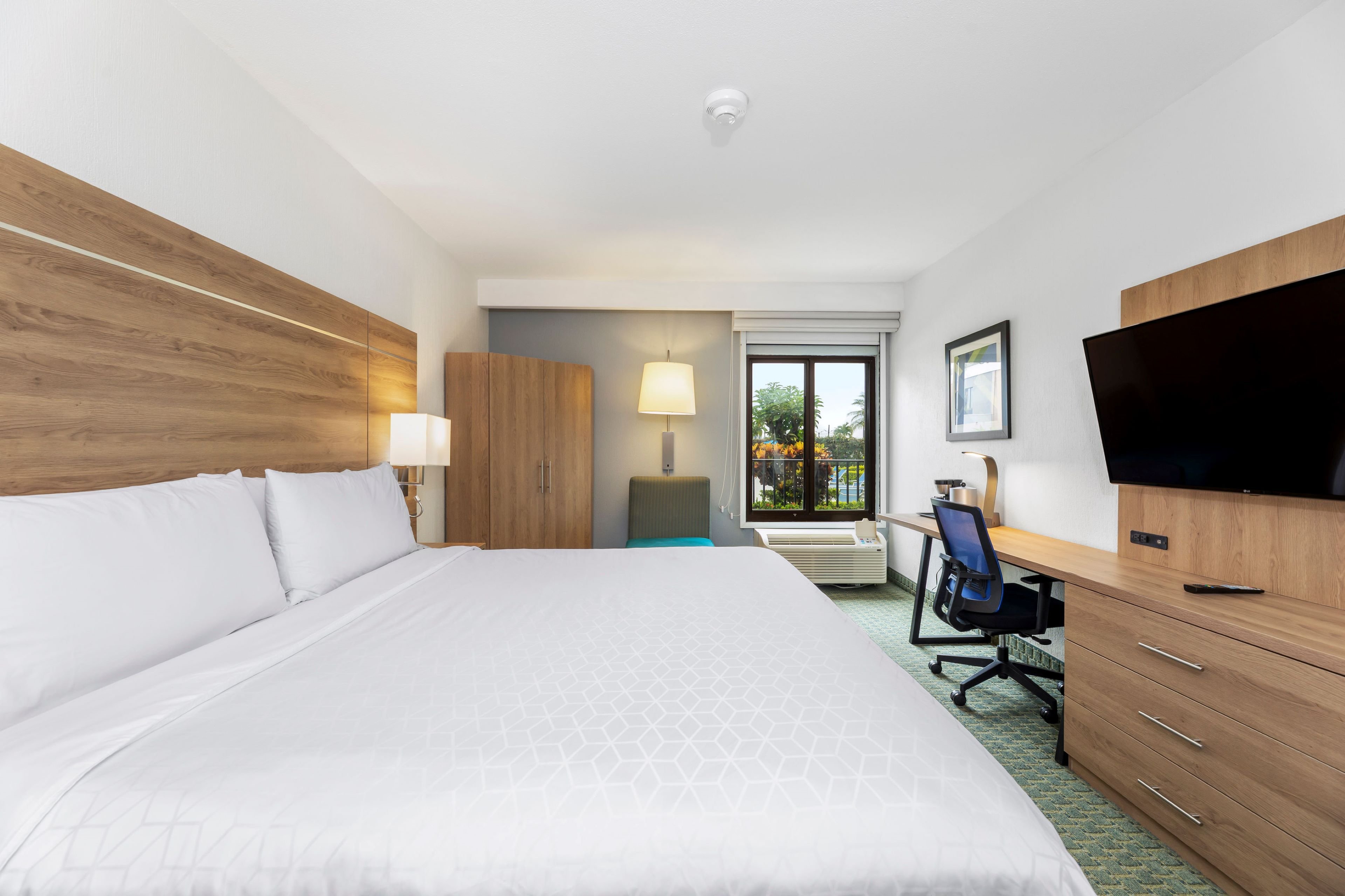 Leisure, King Bed