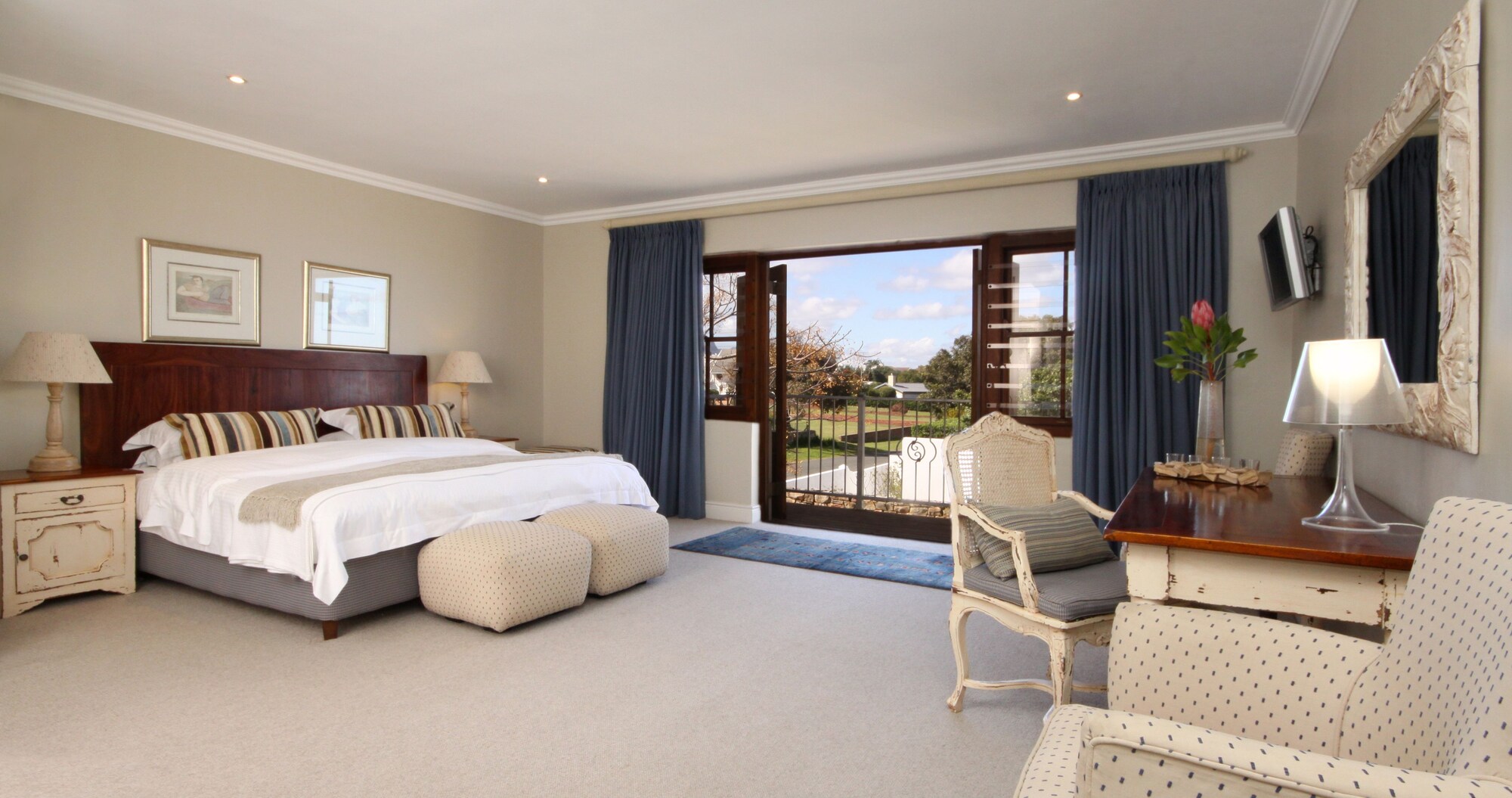 LUXURY, SUITE, MOUNTAIN AND SEA VIEW