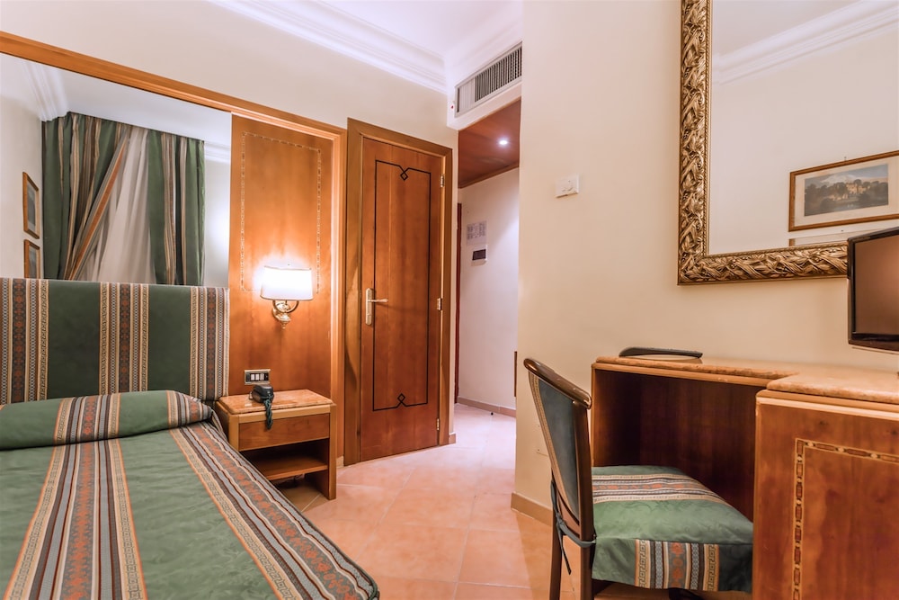 Raeli Hotel Floridia 15/24