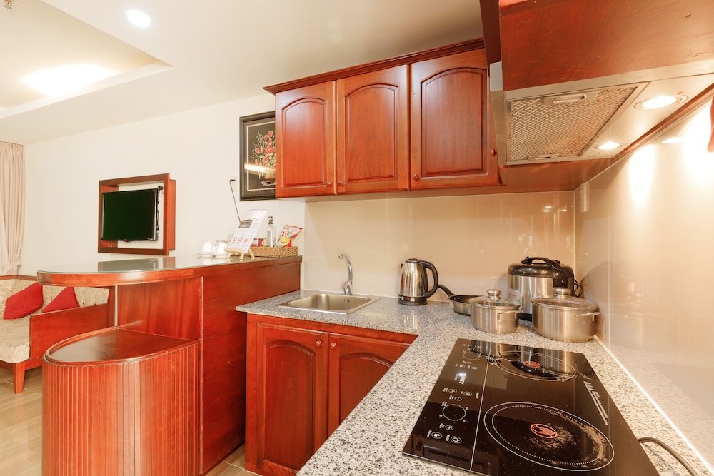Paris Nha Trang Hotel & Apartment 52/72