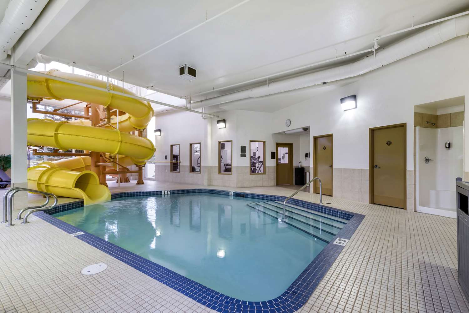 swimming pool spa
