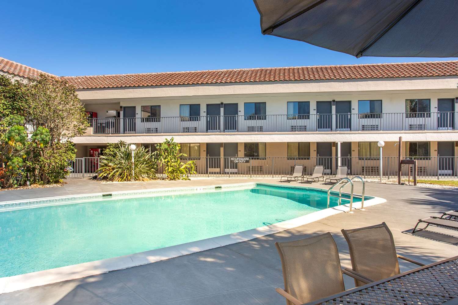 Super 8 by Wyndham Naples 4/31